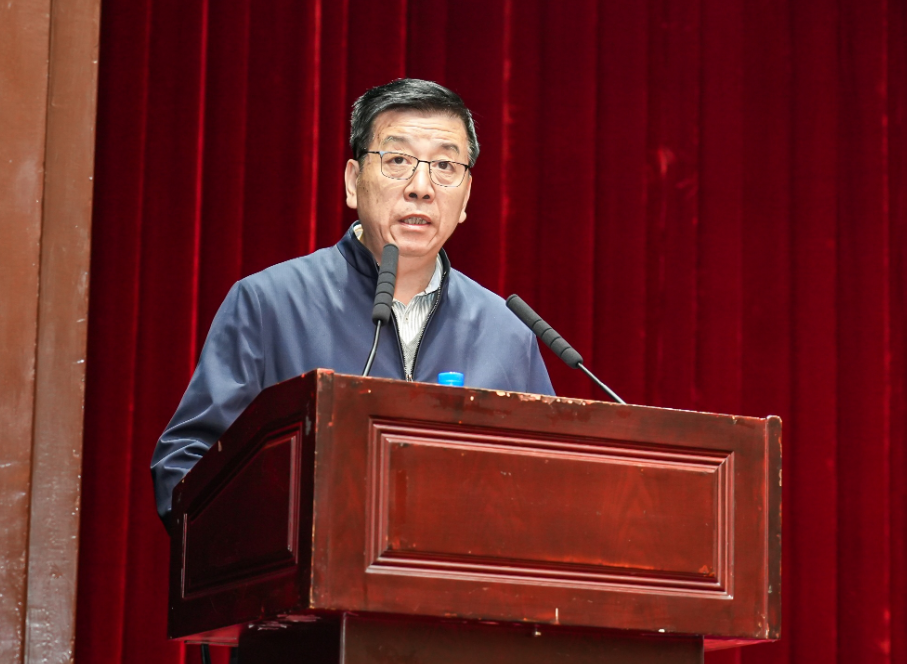 教育协会会长引领变革，塑造未来教育之光