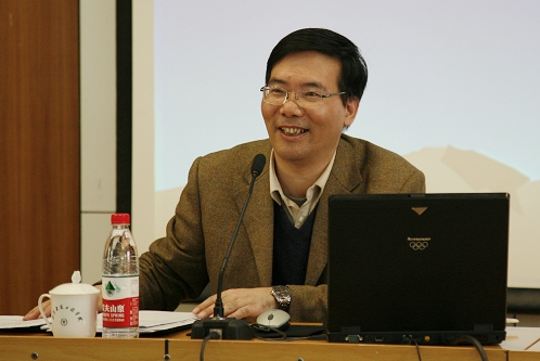 中国教科文卫体工会副主席陈志标解读学校教职工代表大会规定