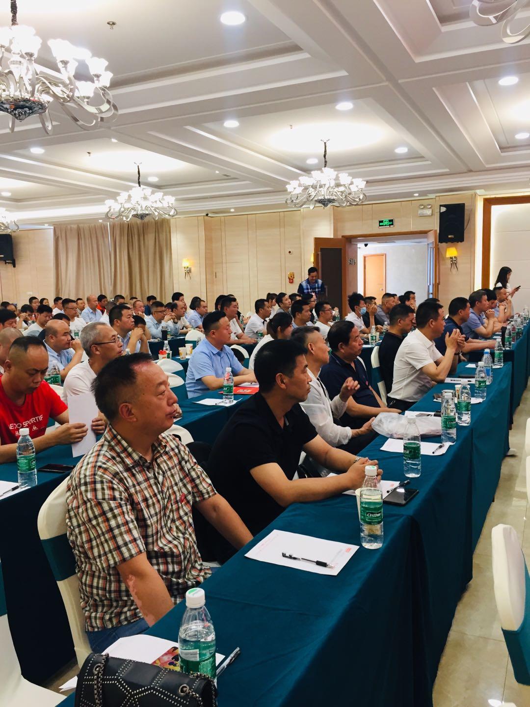 美国饭店协会教育学院，引领餐饮业教育的先锋