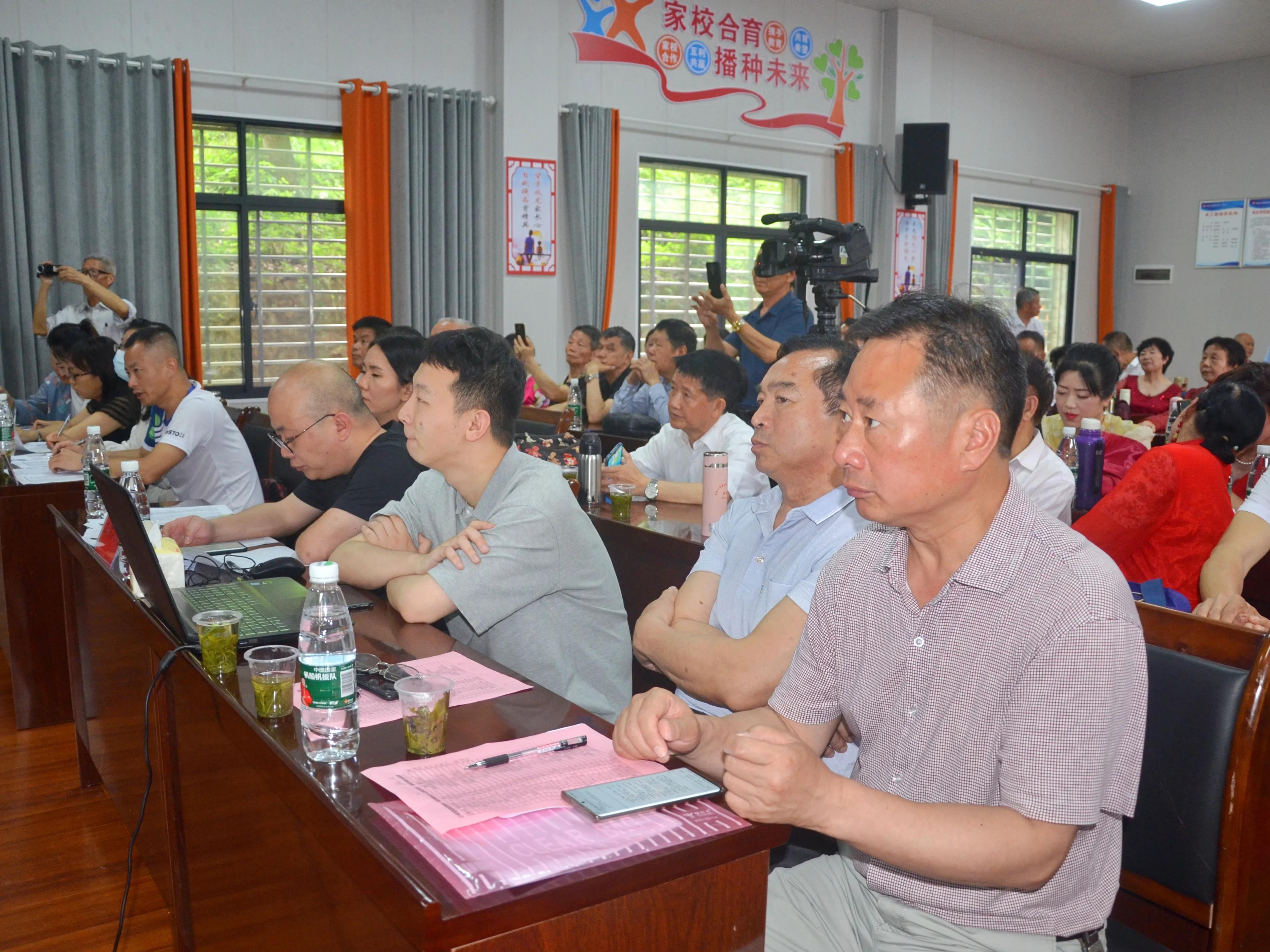 湖南教育网络协会，引领教育信息化，助推教育现代化进程