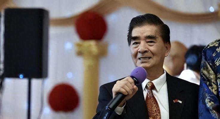 华人教育协会与教材革新，塑造未来教育的基石