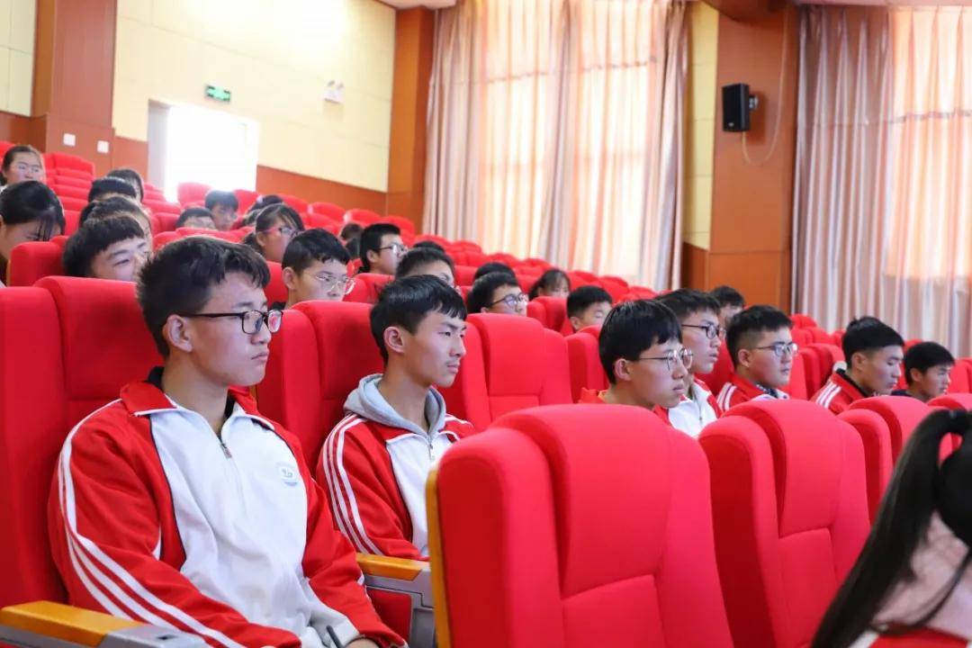培志教育协会官网，引领教育之光，塑造未来之星领袖！