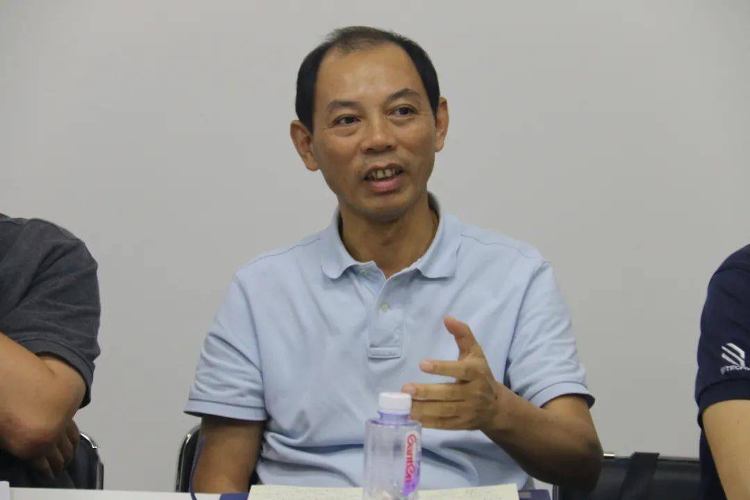顺德教育协会丘平良，引领教育之光，铸就未来之基