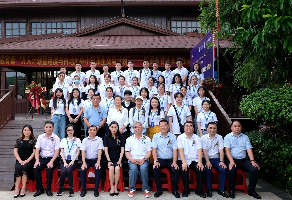 中法教育交流协会王重阳，深化合作，共筑教育之桥，共创未来篇章