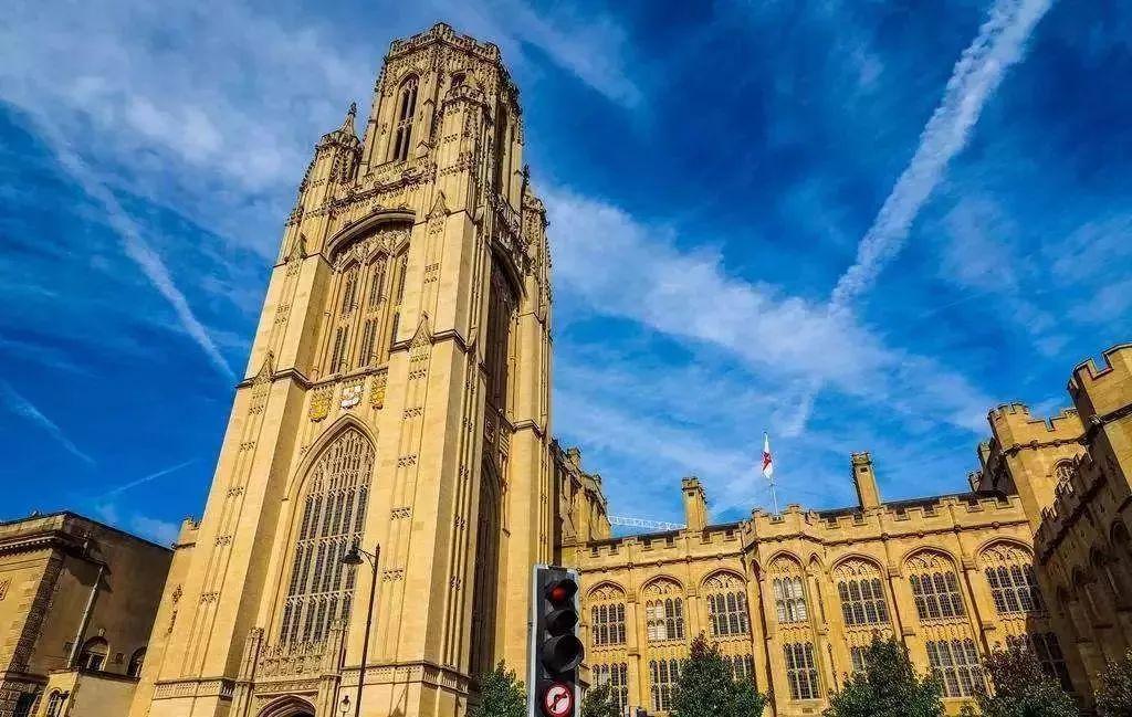 英国国际教育协会网站，全球教育的桥梁与纽带