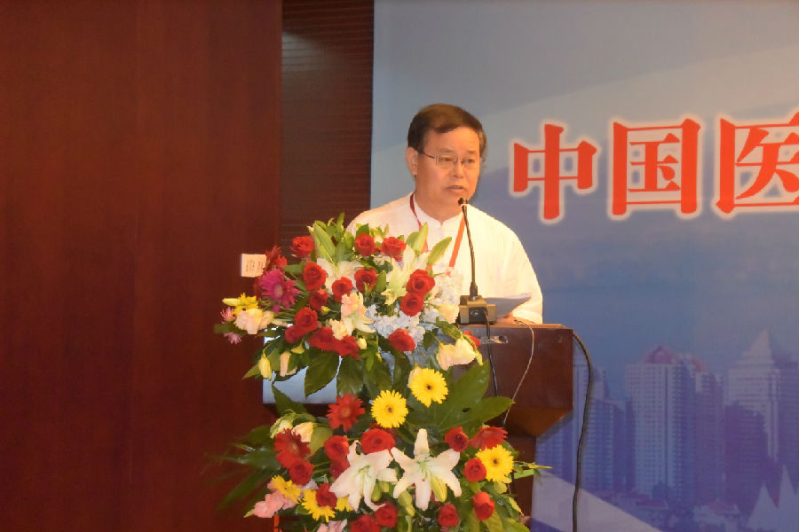 中国医药教育协会长的领导力与医药教育的发展之路