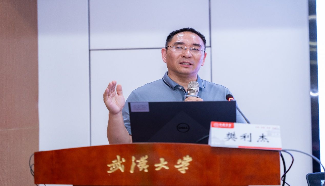 沈阳教育专家协会徐硕，引领教育创新，铸就未来之光