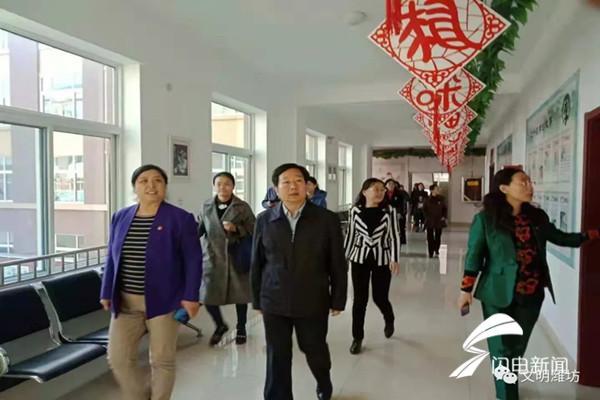 安丘家庭教育协会会长引领家庭教育迈向新高度