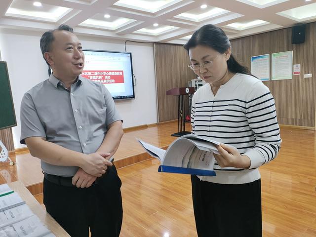郑州市健康教育协会中的杜怡，引领与担当