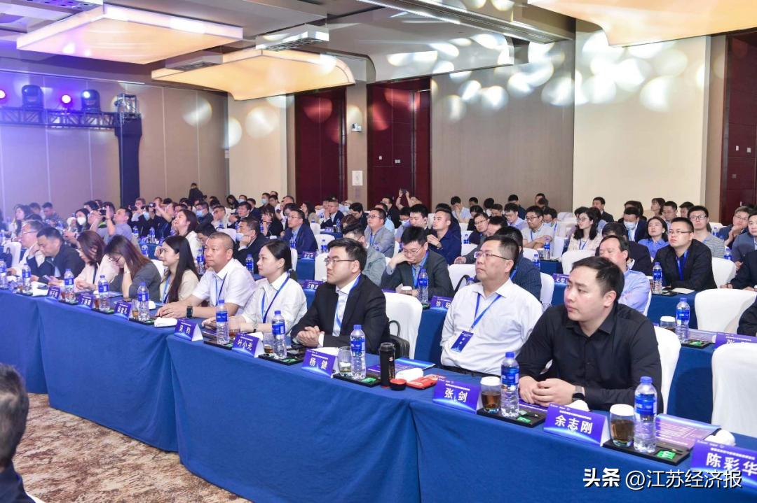 教育部教师工作司负责人就普通本科高校产业兼职教师管理办法答记者问