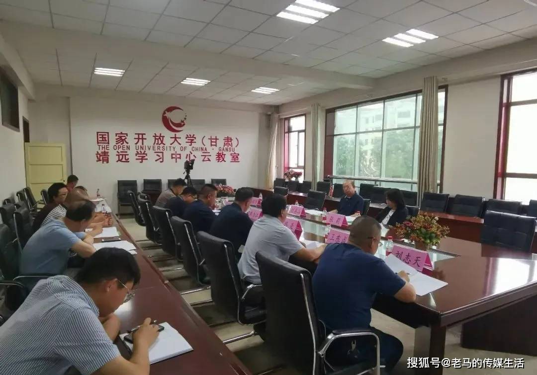教育部职业教育与成人教育司负责人就新修订的职业教育专业教学标准答记者问