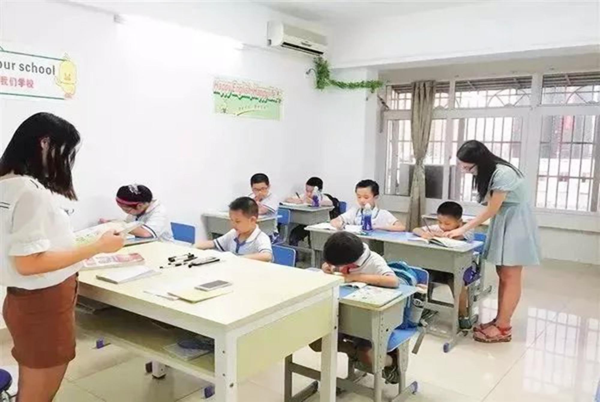 教育部有关部门负责人就关于加强校外培训机构预收费监管工作的通知答记者问