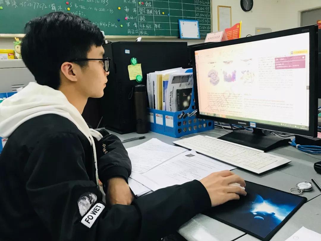 教育部科技司负责人就关于规范高等学校SCI论文相关指标使用 树立正确评价导向的若干意见答记者问