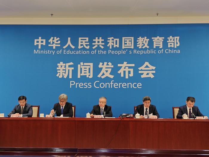 国务院学位委员会办公室负责人解读学士学位授权与授予管理办法