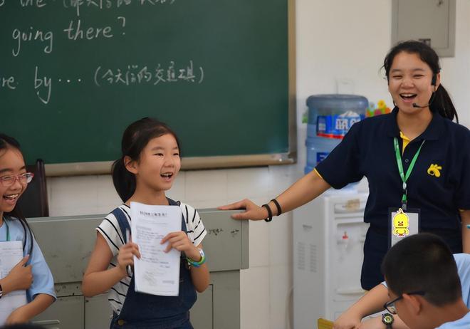 教育部负责人解读中小学幼儿园教师培训指导标准，语文、数学、化学学科教学解读问答