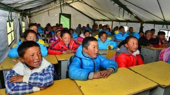 教育部教师工作司负责人就援藏援疆万名教师支教计划实施方案答记者问