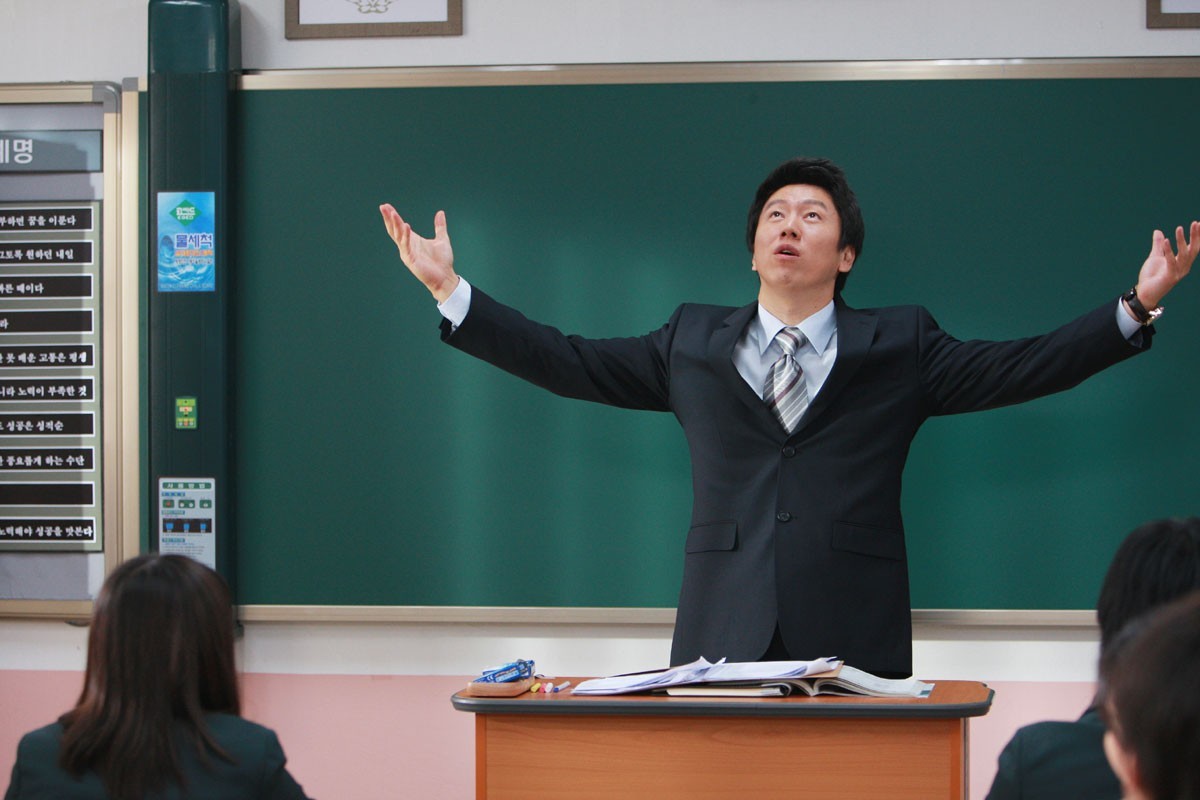 教育部教师工作司负责人就关于全面推进教师管理信息化的意见答记者问