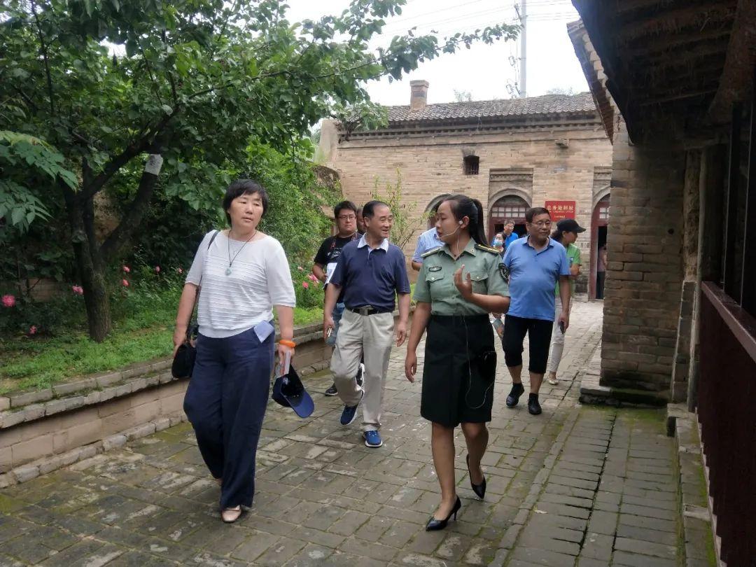 教育部基础教育一司负责人就教育部等11部门关于推进中小学生研学旅行的意见答记者问