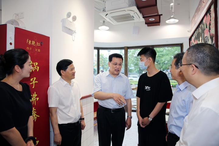 关于进一步规范工商管理硕士专业学位研究生教育的意见答记者问