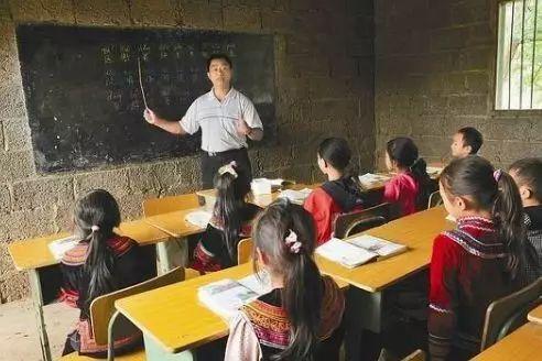 关于完善城乡义务教育经费保障机制的解答