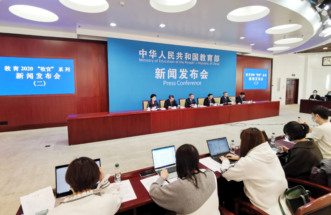 教育部负责人就加强和改进高校宣传思想工作答记者问