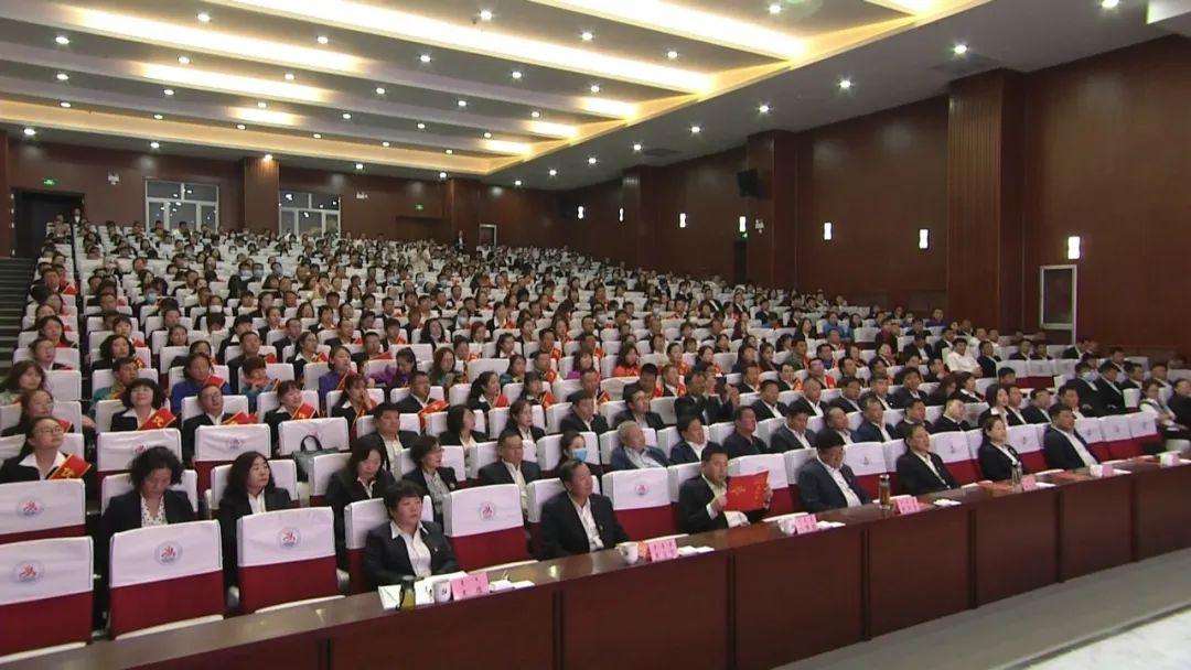 教育部教师工作司负责人就教育部关于建立健全高校师德建设长效机制的意见答记者问