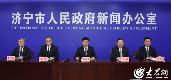 教育部召开教育家精神铸魂强师行动推进会暨2025年教师队伍建设重点工作部署会