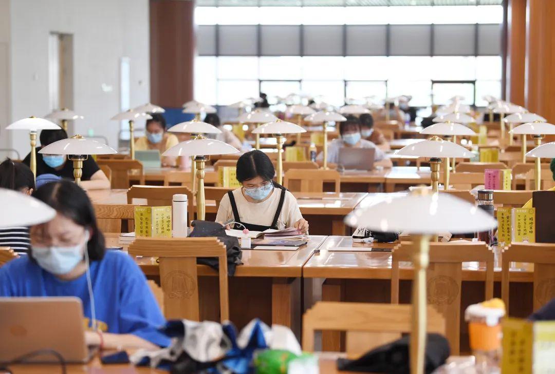 教育部举行教育家精神巡回宣讲活动首场报告会，聚焦新时代教育使命与担当