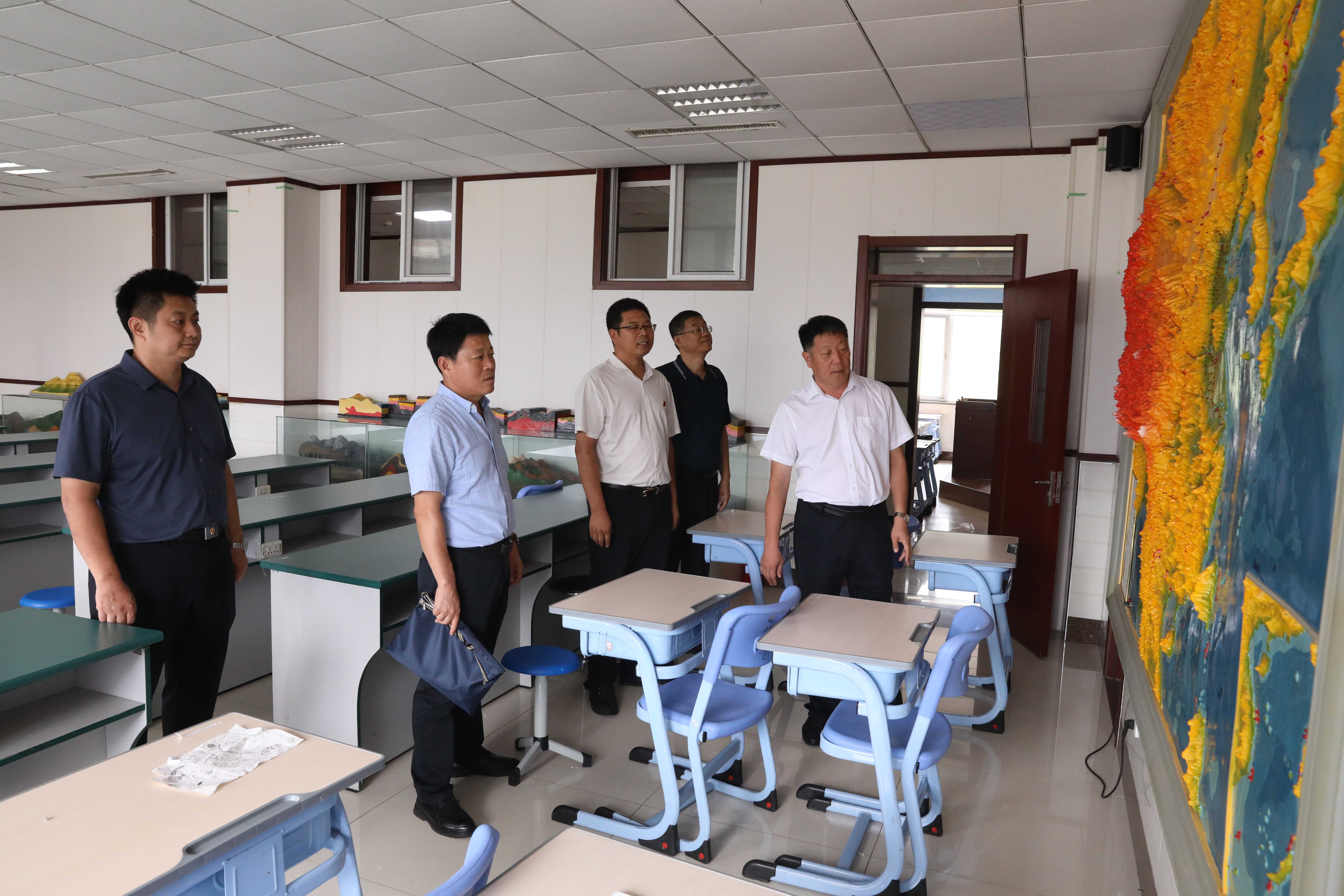 王嘉毅赴河北唐山调研中小学开学情况