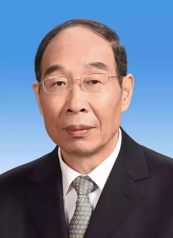 柴立元同志任天津大学校长，新的篇章，新的展望
