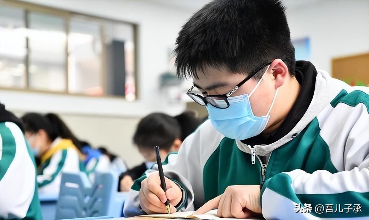 教育部党组举行2024年度民主生活会前专题学习会，深化自我反思，促进教育高质量发展