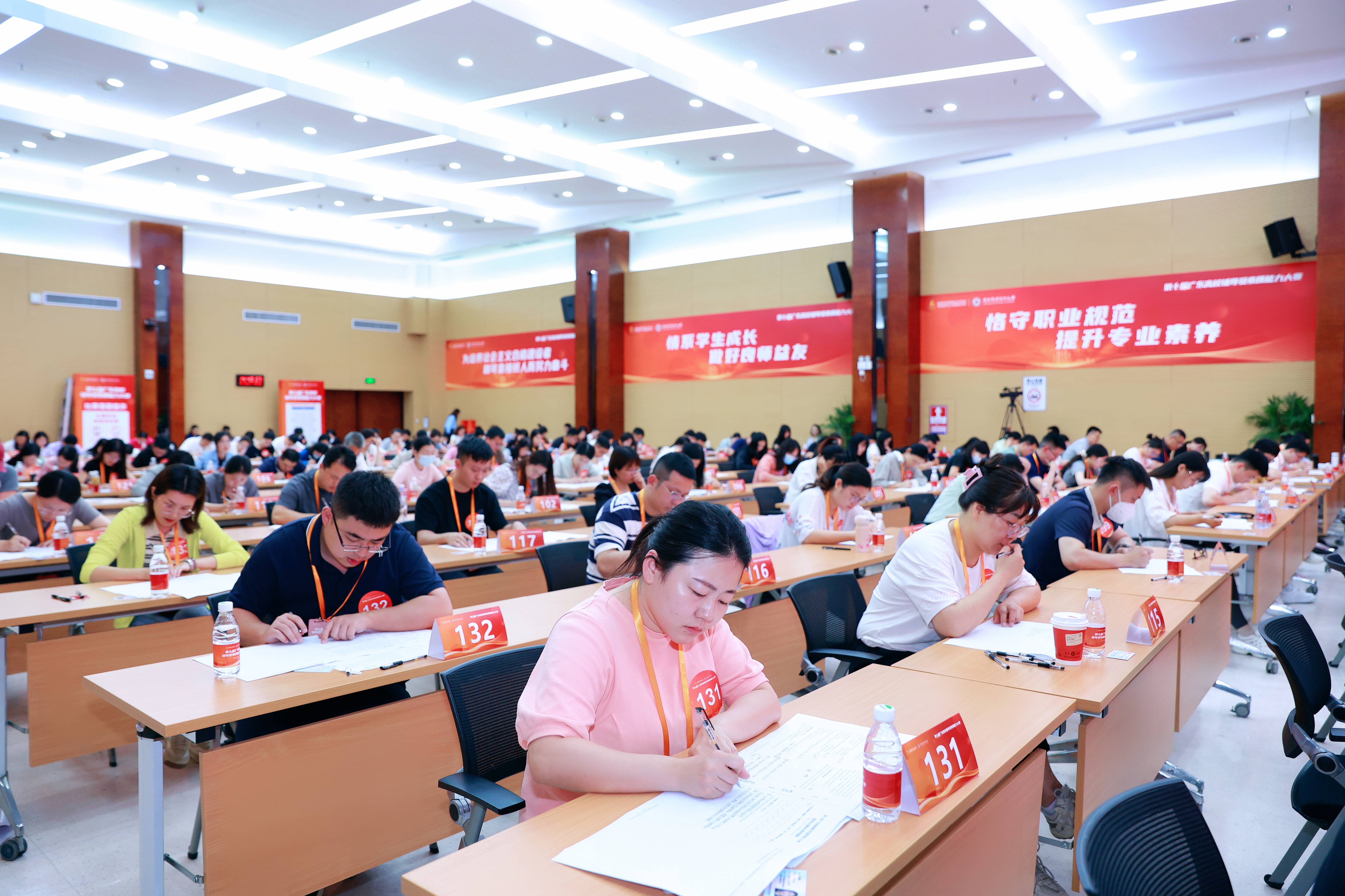 全国高校辅导员队伍建设工作现场会盛大召开