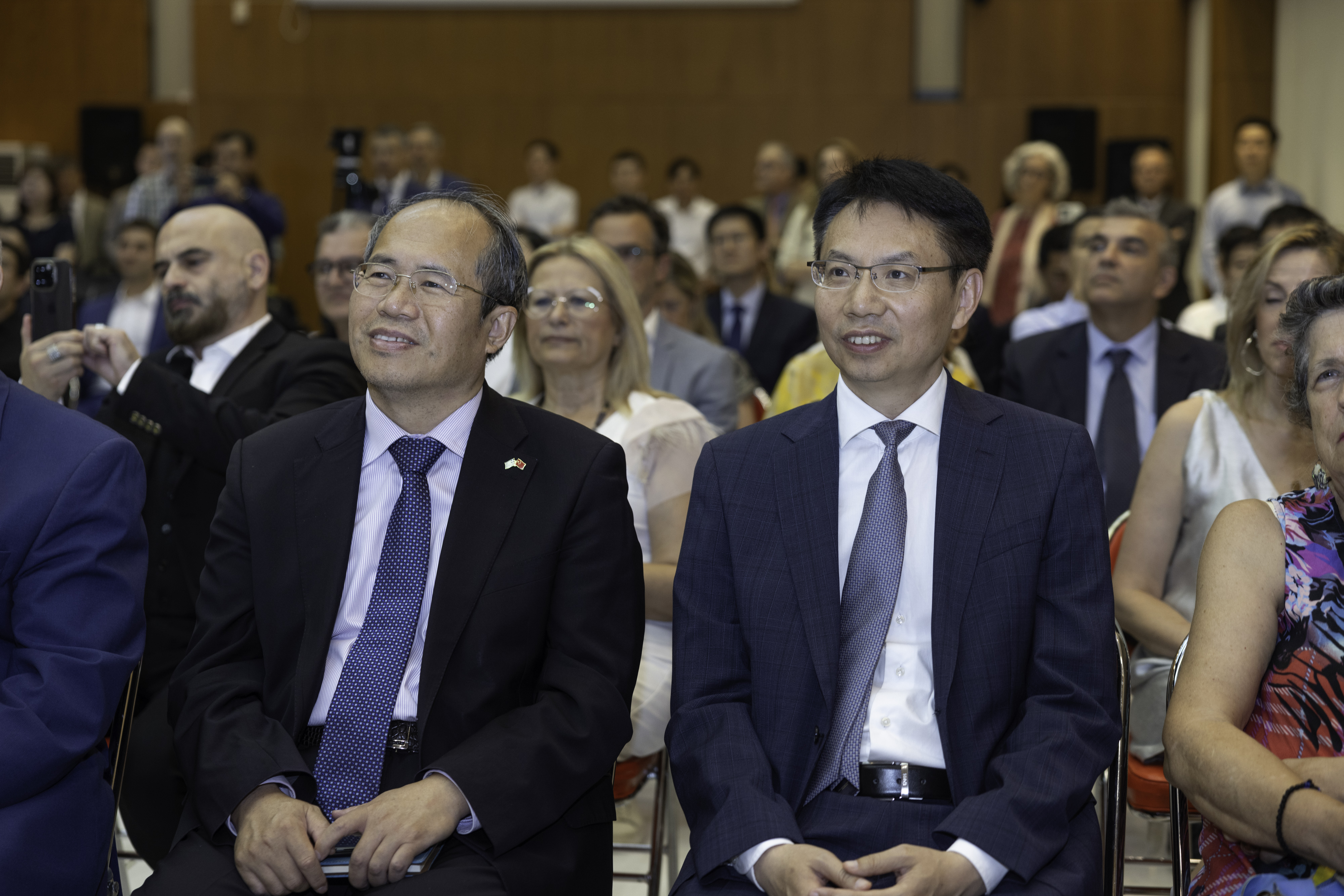 王光彦访问希腊，深化两国交流与合作