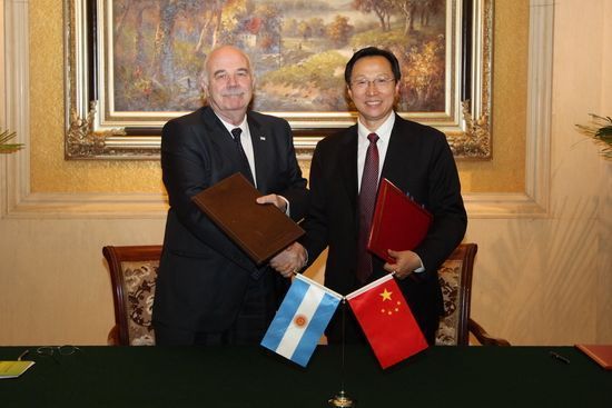 陈杰访问秘鲁，签署两国新一轮教育合作谅解备忘录，深化友谊与合作，共筑教育未来