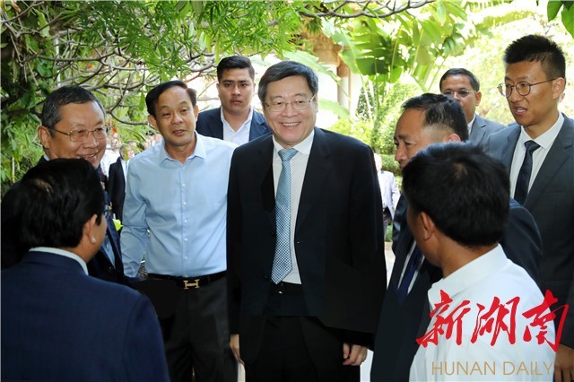 吴岩率中共代表团访问尼日利亚，深化友谊与合作成果丰硕