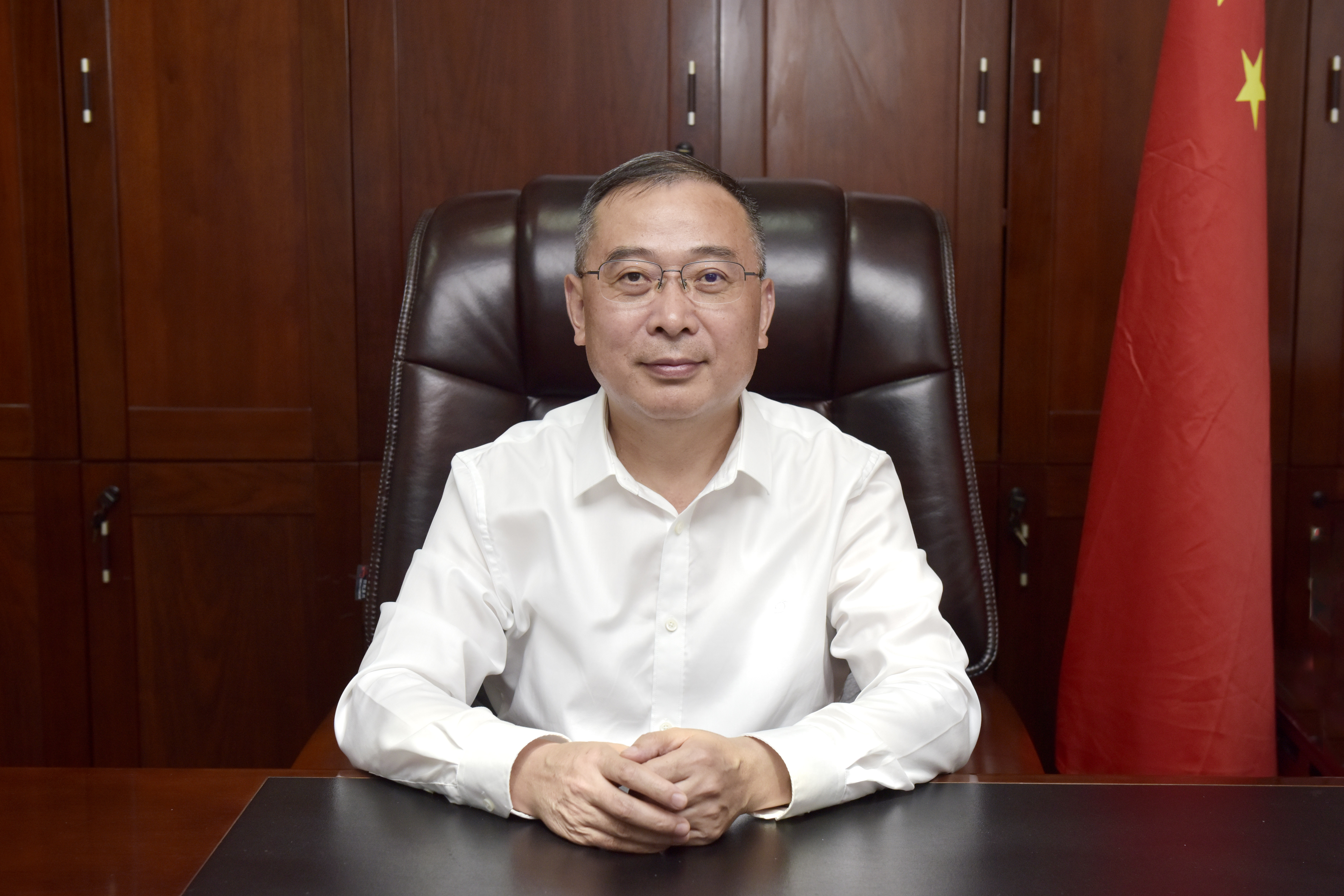 河海大学领导层变动，杨桂山担任党委书记，郑金海接任校长，开启学校发展新篇章