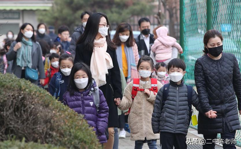 全国教育大会精神座谈会与教育部与新疆维吾尔自治区（新疆生产建设兵团）战略会商会召开——共谋教育发展新篇章