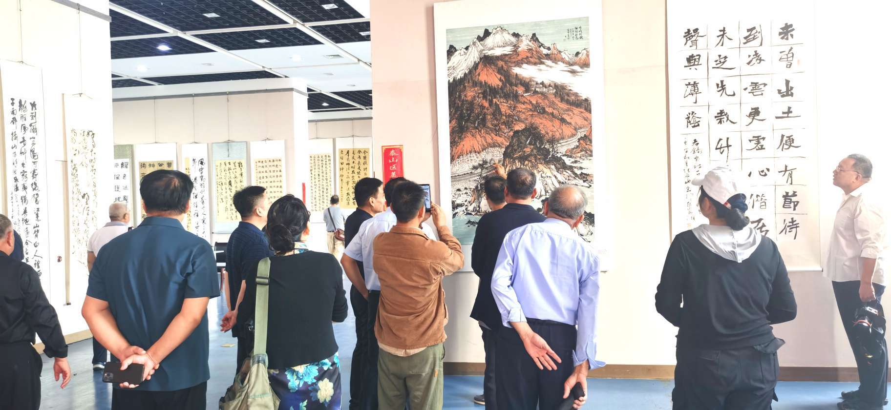 教育部举办礼赞新中国 奋进新时代直属机关庆祝新中国成立75周年书画摄影展