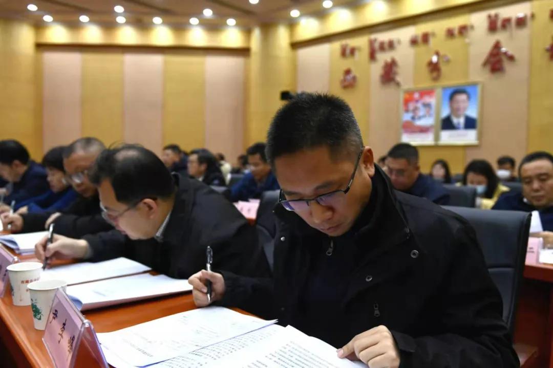 深化职业教育改革，探索新时代职业教育发展新路径的现场推进会召开