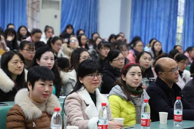 中西部乡村中小学首席教师岗位计划暨乡村优秀青年教师培养支持工作现场推进会召开
