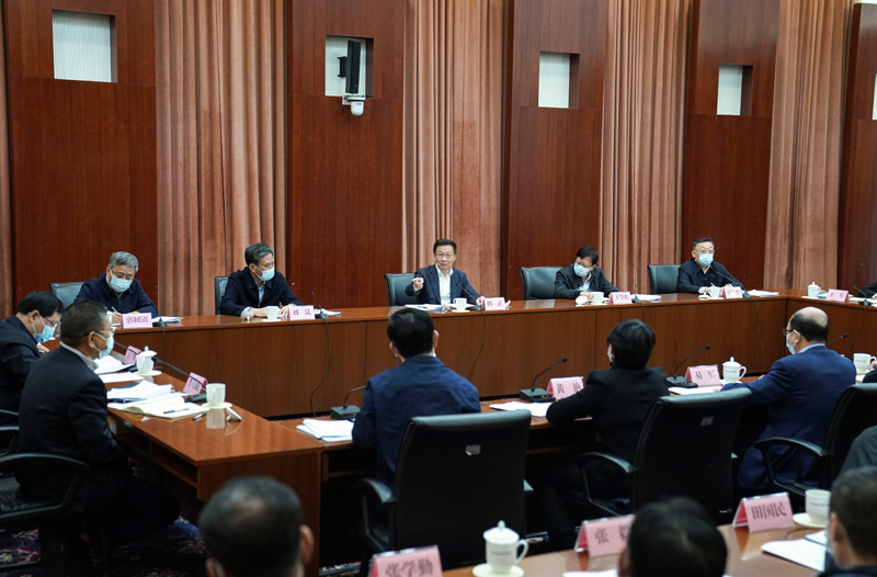 教育部召开座谈会，深入贯彻落实习近平总书记重要讲话精神一周年暨直属机关年轻干部的成长之路