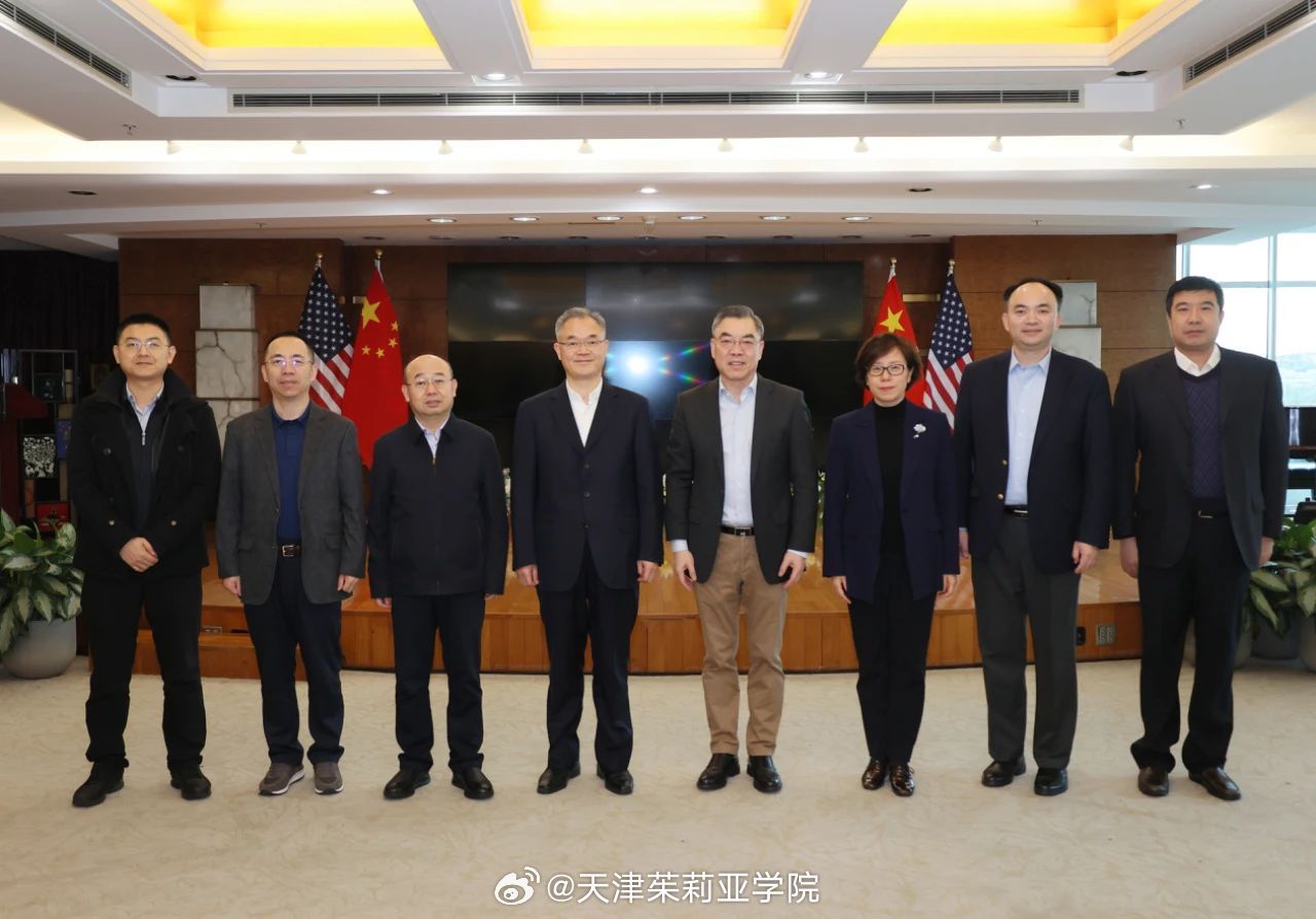 王嘉毅与纽约茱莉亚学院荣休院长波利希共商深化教育合作未来展望