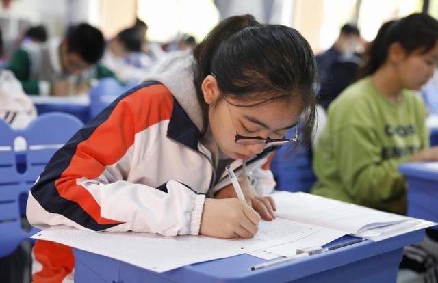 人力资源社会保障部与教育部联合部署，2024年中小学幼儿园教师公开招聘启动