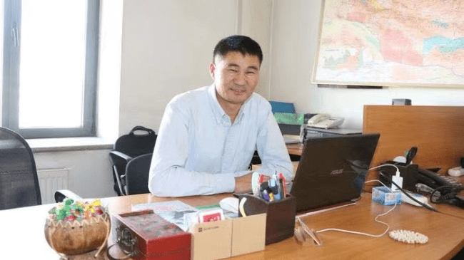 怀进鹏和陈杰分别会见黑山、蒙古、吉尔吉斯斯坦教育部门和联合国教科文组织外宾，深化教育合作，共谋发展未来