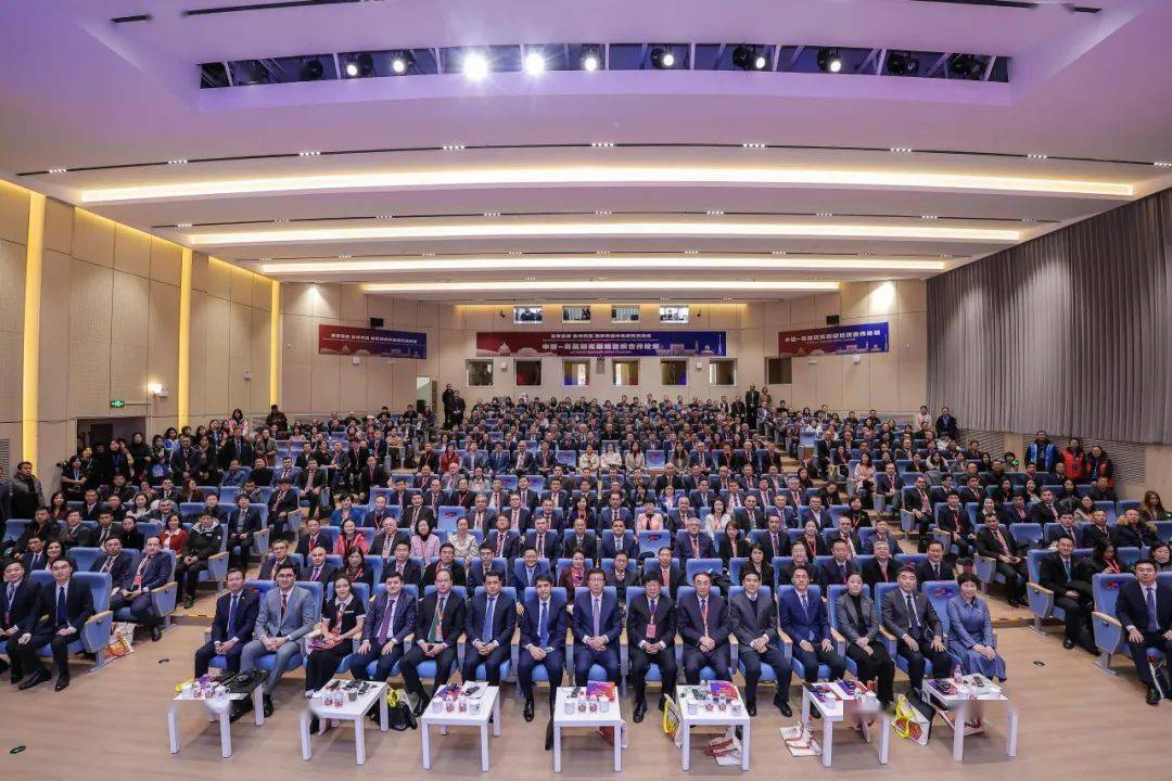 陈杰出席中国—乌兹别克斯坦百校合作论坛，深化教育交流，共筑未来之桥