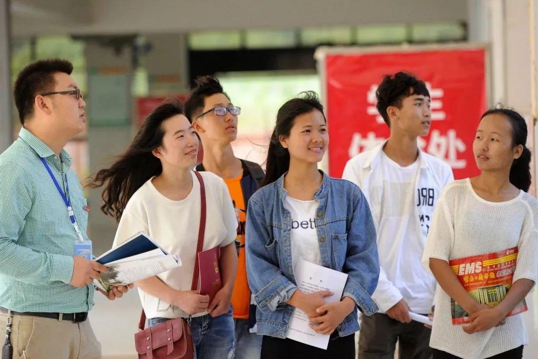 教育部等三部门印发中等职业教育国家奖学金评审办法，重塑职业教育价值体系的重要举措