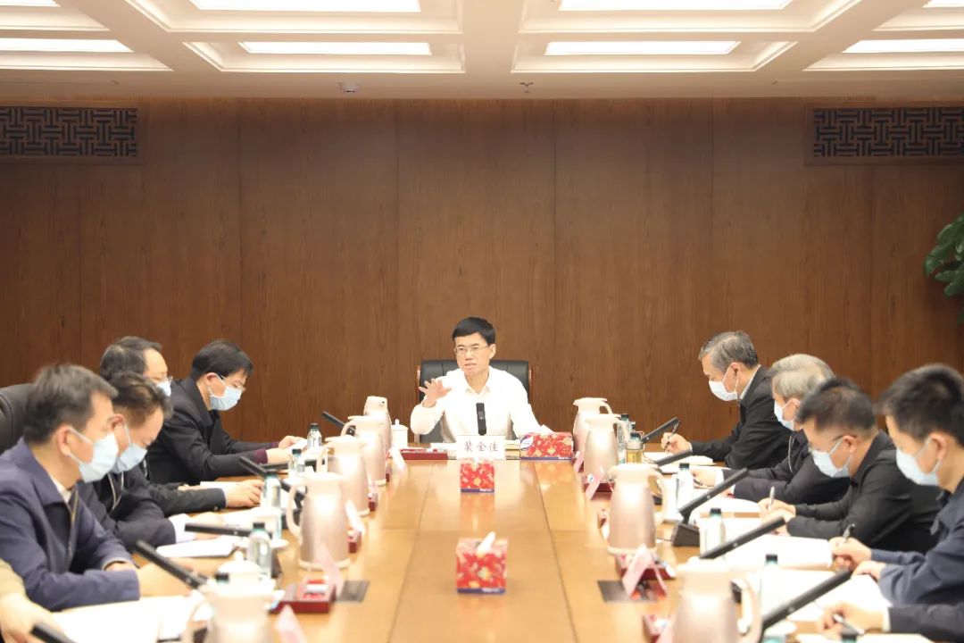 教育部党组深入传达学习习近平总书记重要讲话和重要指示精神